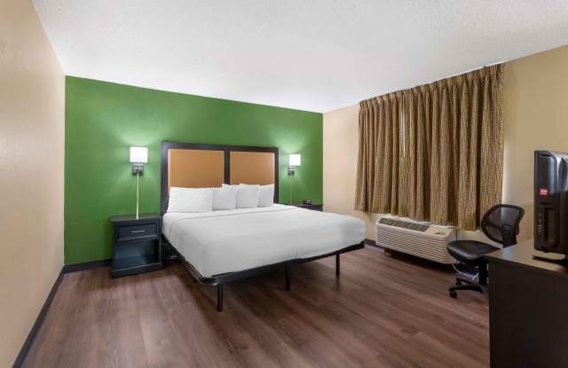 Furnished Studio - Chesapeake photos photos