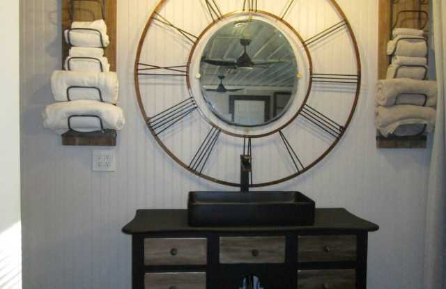 362 Sunshine Ave Gallery 3