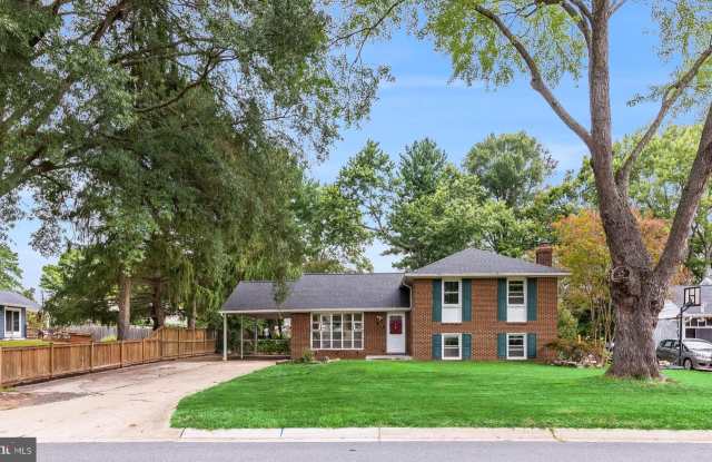 1402 MULLINS Street Gallery 3