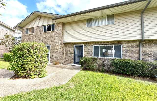 **Move-In Special**3-Bedroom Townhouse with Water Included & Community Pool! Gallery 3