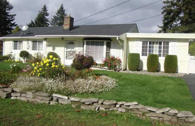 Charming 4 bedroom Rambler - 3800 Northeast 7th Street, Renton, WA 98056