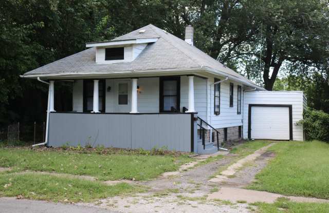 LARGE HOME IN MILLER! photos photos