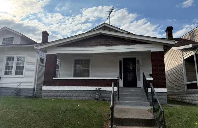 SPACIOUS HOUSE! Perfect Starter Home! photos photos
