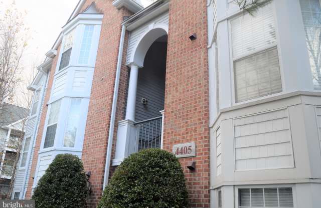 4405 SILVERBROOK LANE Gallery 2