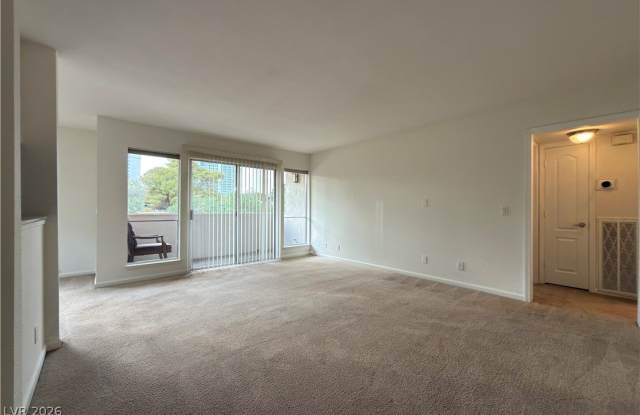 618 Oakmont Avenue Gallery 2