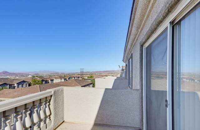 Henderson Townhome With Stunning Strip, City And Mountain Views Gallery 4