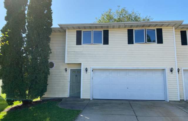 3 bed/2 bath West Side Townhome photos photos
