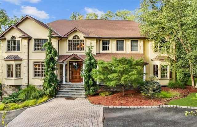 18 Rolling Way - 18 Rolling Way, New City, NY 10956