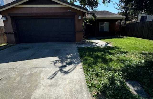 4828 Ridge River Ave - 4828 Ridge River Avenue, Stockton, CA 95206