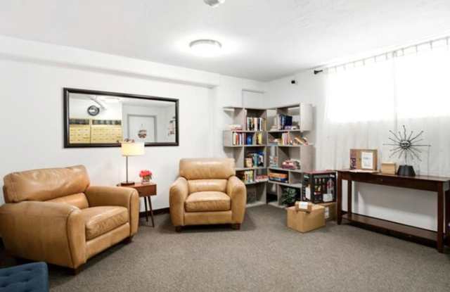 8 Hillside Avenue Gallery 4