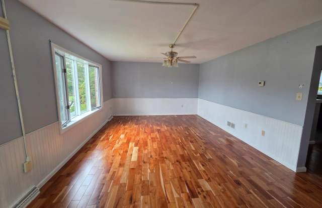 945 TIMBER Lane Gallery 2