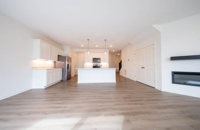 4773 Airlake Curve Gallery 3