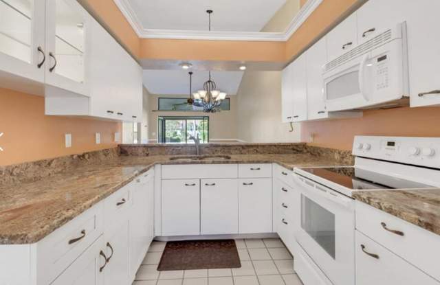 Regent Park | 2BR/2BA Condo with Pool Access | $1,995 /Month | North Naples photos photos