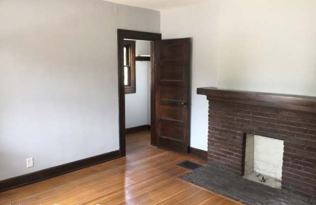 214 W 31st Street Gallery 2