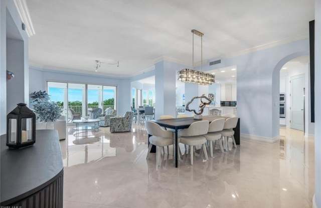 4811 Island Pond Ct Gallery 1