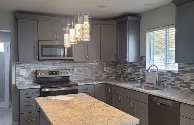 3714 W Nixon Street - 3714 West Nixon Street, Pasco, WA 99301