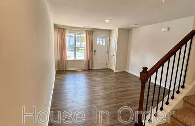10 Malcolm Ct. Gallery 4