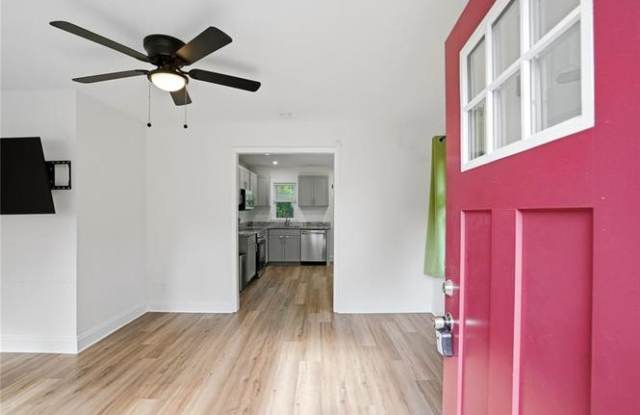 320 Camfield Court Southwest Gallery 4