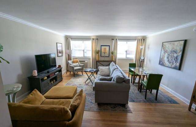 2400 West Balmoral Avenue - 2400 West Balmoral Avenue, Chicago, IL 60625