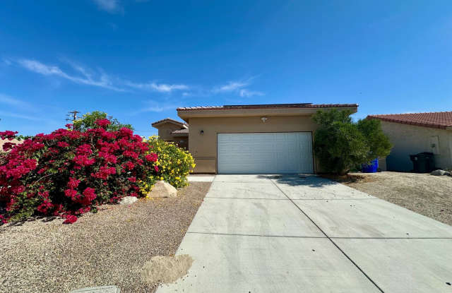 AVAILBLE NOW!!!! 4 Bedroom 2 Bathroom Home in Cathedral City photos photos