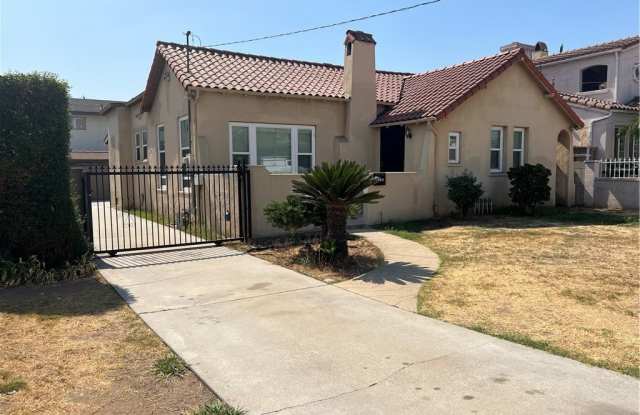 110 E Newby photos photos