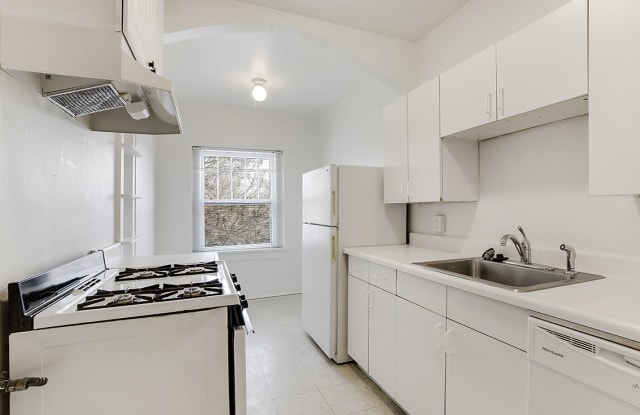 Corona Court Apartments Gallery 4