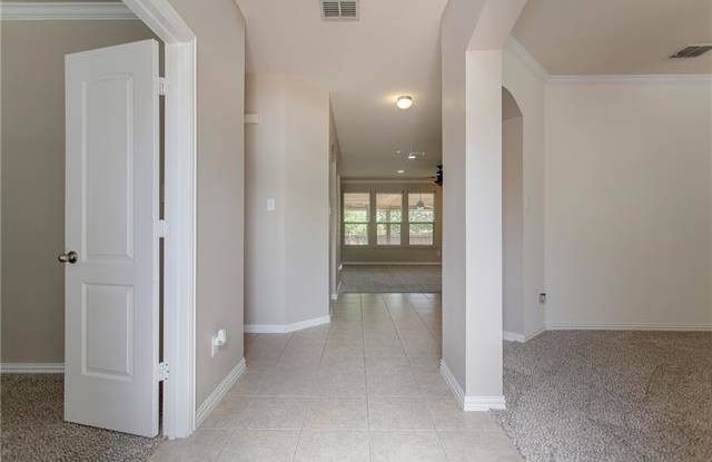 1571 Sweetbriar Drive Gallery 2