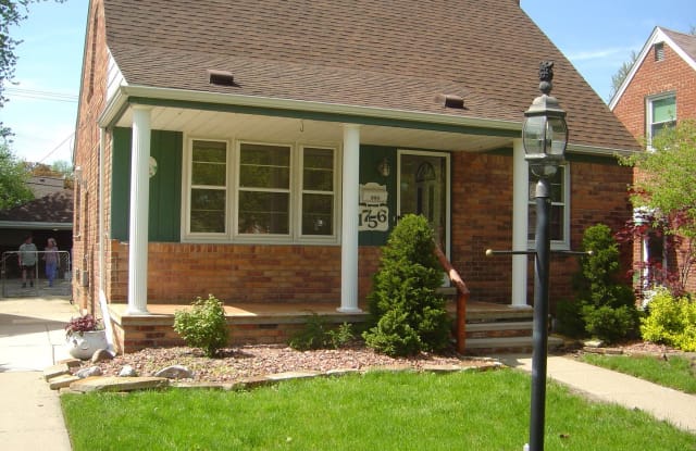 1756 VENICE ST. - 1756 Venice Street, Dearborn, MI 48124