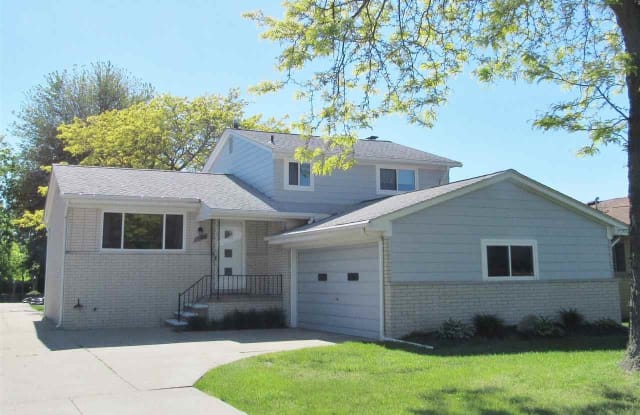 38909 Lakeshore Dr - 38909 Lakeshore Drive, Macomb County, MI 48045