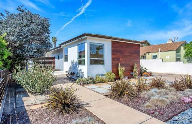 8447 Kittyhawk photos photos