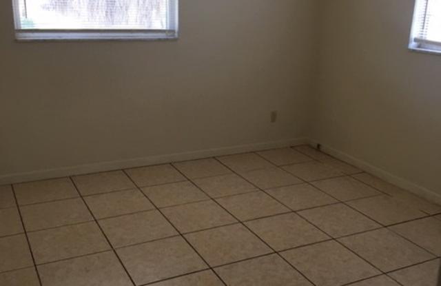 3200 Pinellas Pt. Dr. So. Gallery 2
