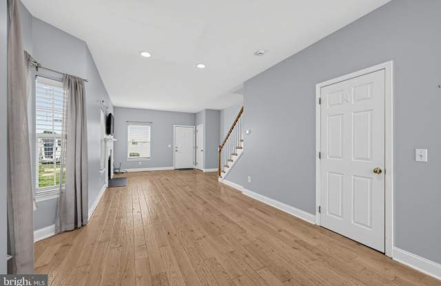 445 SPRING MILL Avenue Gallery 4