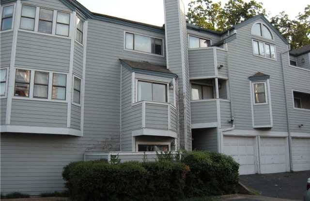 Gables 11 - 2 Bed - 1 1/2 Bath - 2 Car Personal Garage photos photos