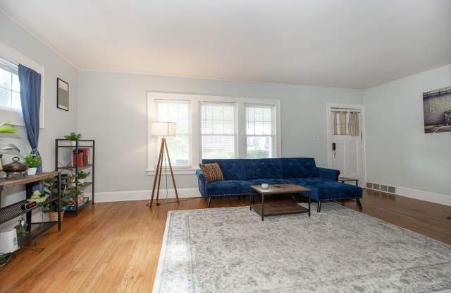 3165 Kensington Road Gallery 4
