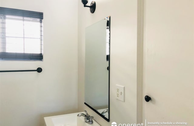 1423 N Hollywood Way Unit A - 1423 North Hollywood Way, Burbank, CA 91505