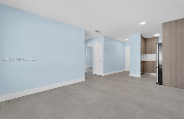 1250 SW 4th St photos photos