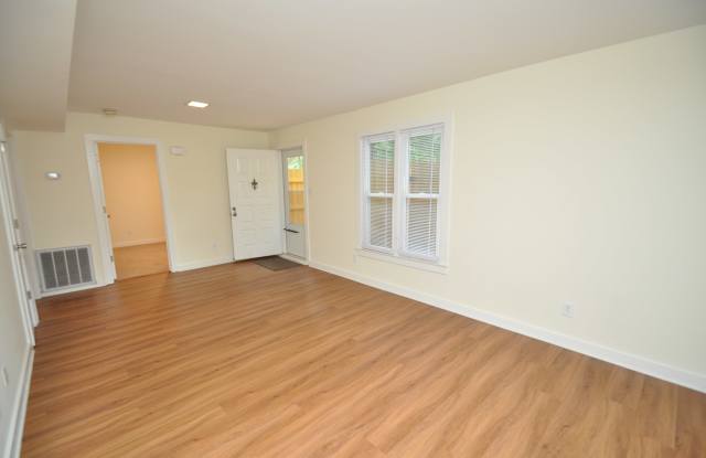 100 Carmichael Ct Gallery 4