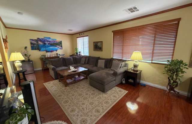 RENT READY!!!  Spacious 3 Bedroom Home with Huge Loft, Solar & No HOA Gallery 4