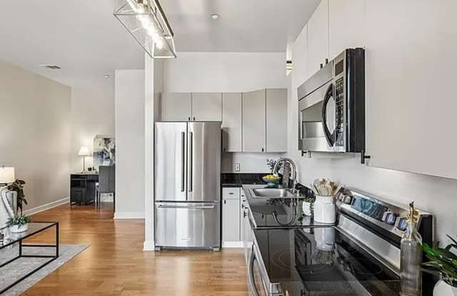5677 S Park Pl Gallery 1