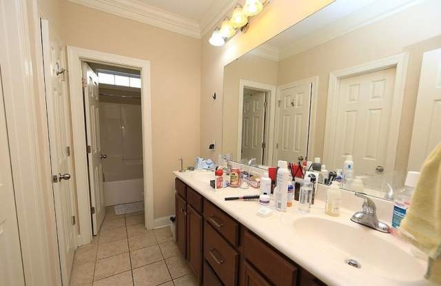 Great home in Chapel Hill! Gallery 4