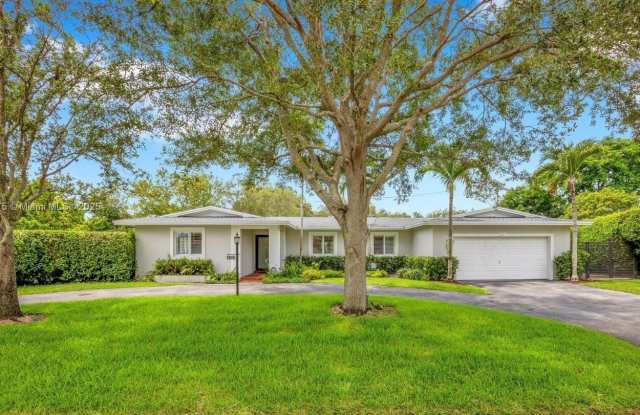 8100 SW 107th St photos photos