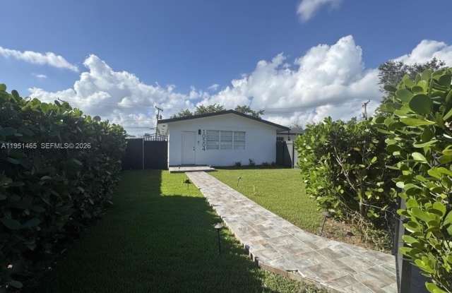 10504 SW 77th Ct photos photos