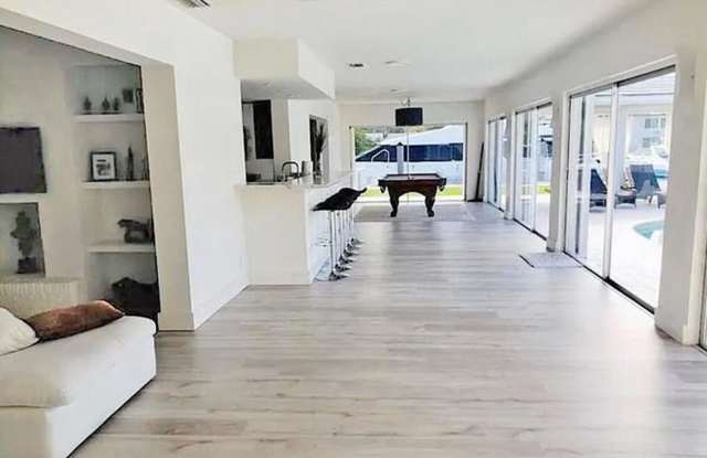1919 Sunrise Key Boulevard, Fort Lauderdale, FL 33304 - 3817 Gallery 3