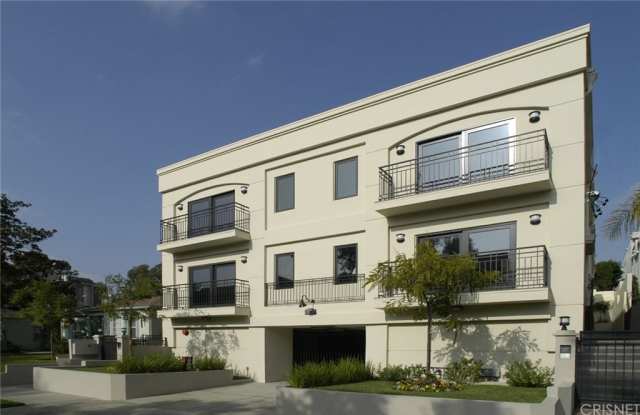 11855 Laurelwood Drive - 11855 W Laurelwood Dr, Los Angeles, CA 91604