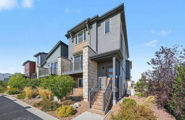 Modern Hannah Ridge Home with Three Private Bedroom Suites – Attached Garage Gallery 3