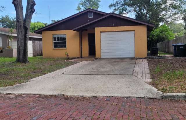 512 5TH AVENUE SW - 512 5th Avenue Southwest, Largo, FL 33770