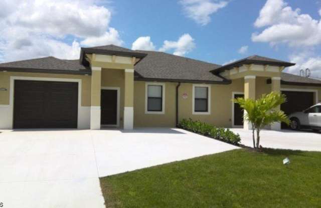 2523 Daniel Avenue N photos photos