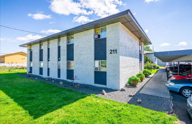 211-219 S Whipple Rd photos photos