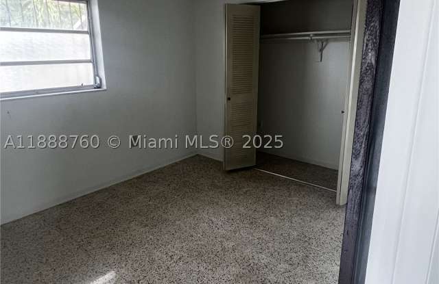 619 SW 11th Ave photos photos