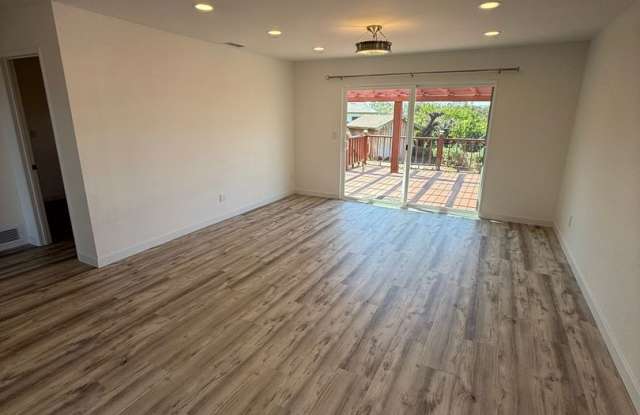 4 BEDROOM HOME IN CENTRAL SAN DIEGO! Gallery 4